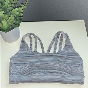 Lululemon sports bra